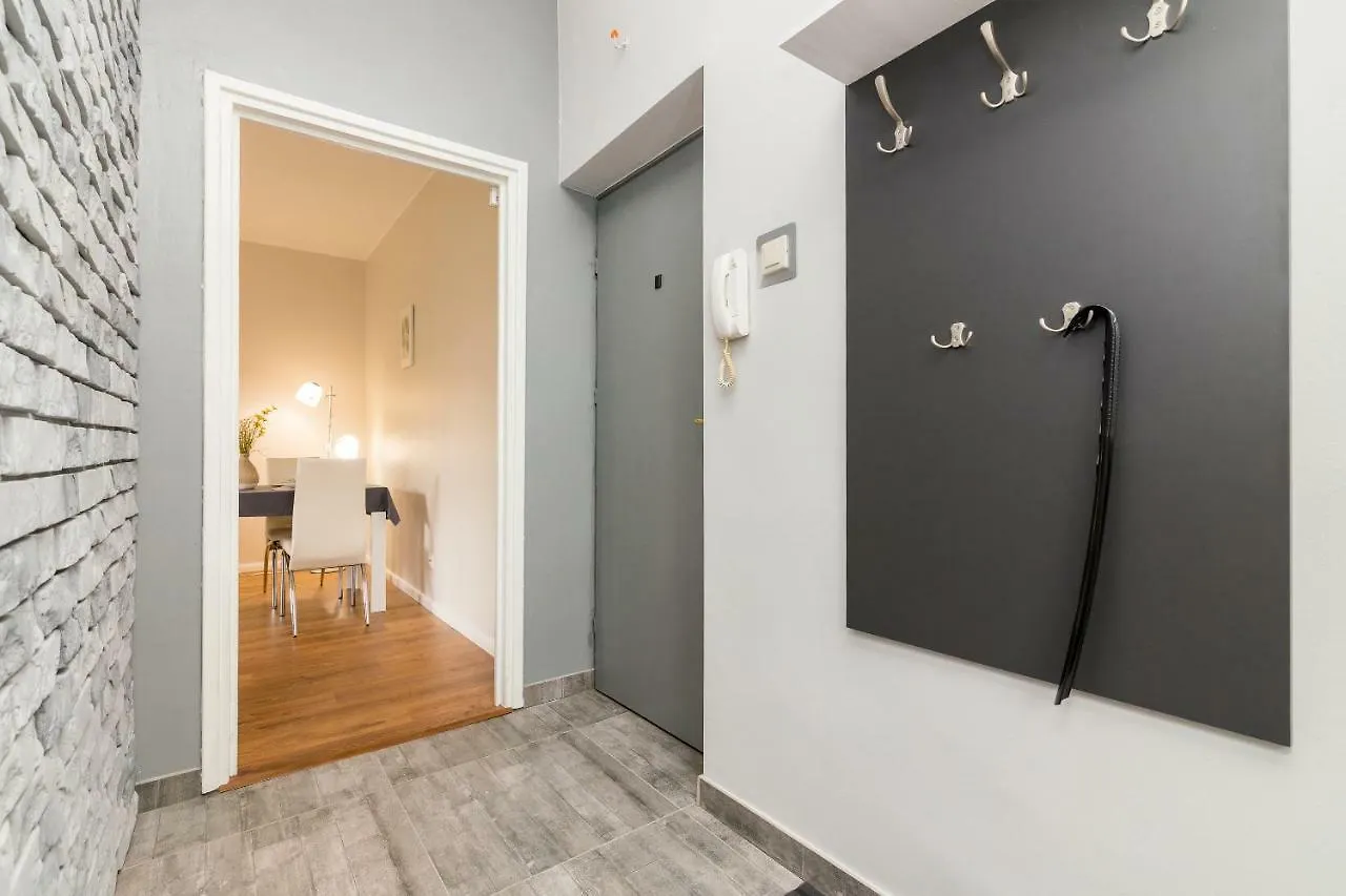 Shades Of Grey Apartment Warsaw